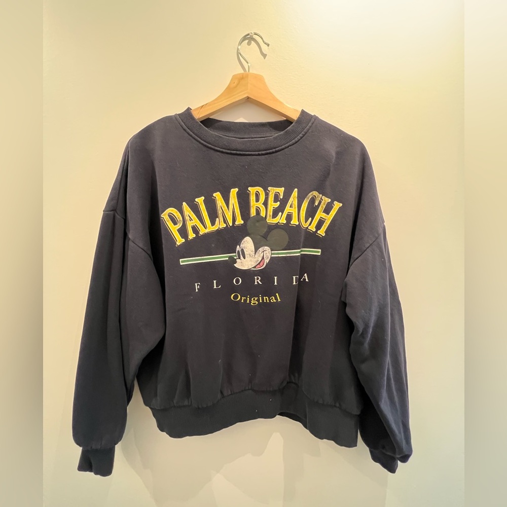 H&M X Disney Crewneck XS